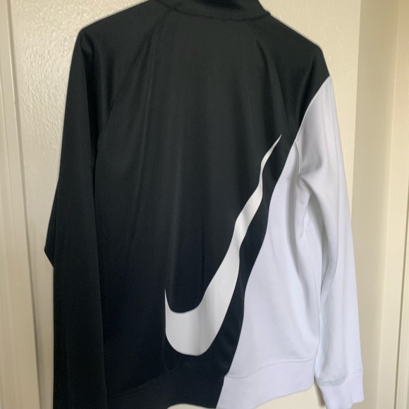 Nike Sweater - Picture 2 of 6